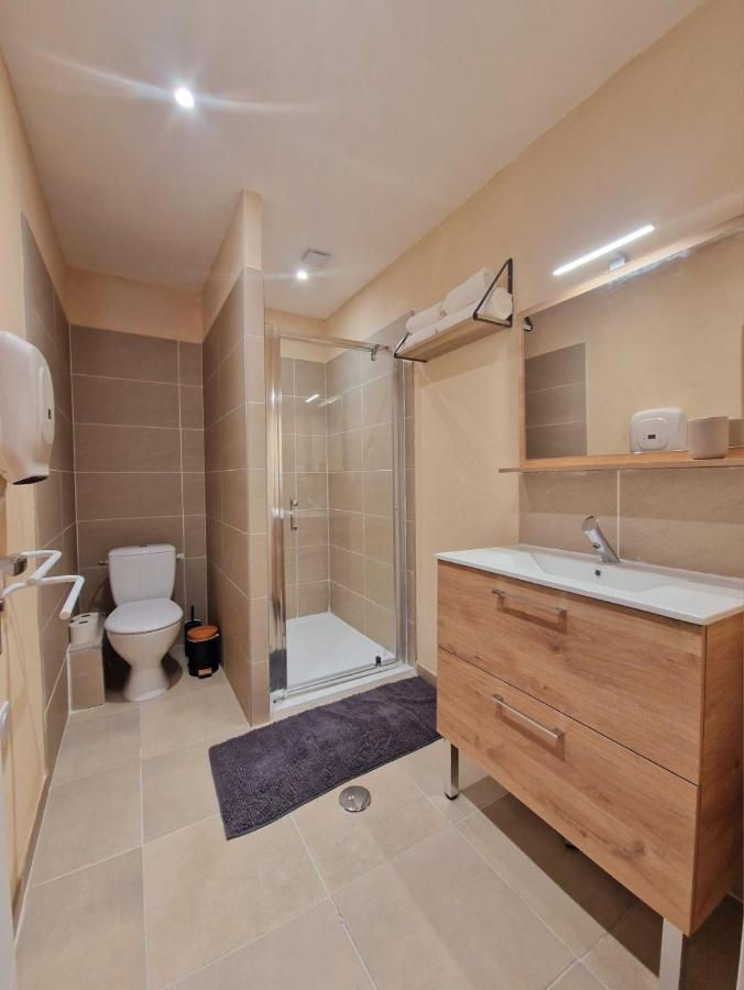 Appart Hotel Du Grand Soleil Saint Chinian Bagian luar foto
